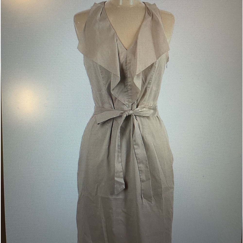 Ann Taylor cotton blend dress size 6 cream color lined knee length v neck